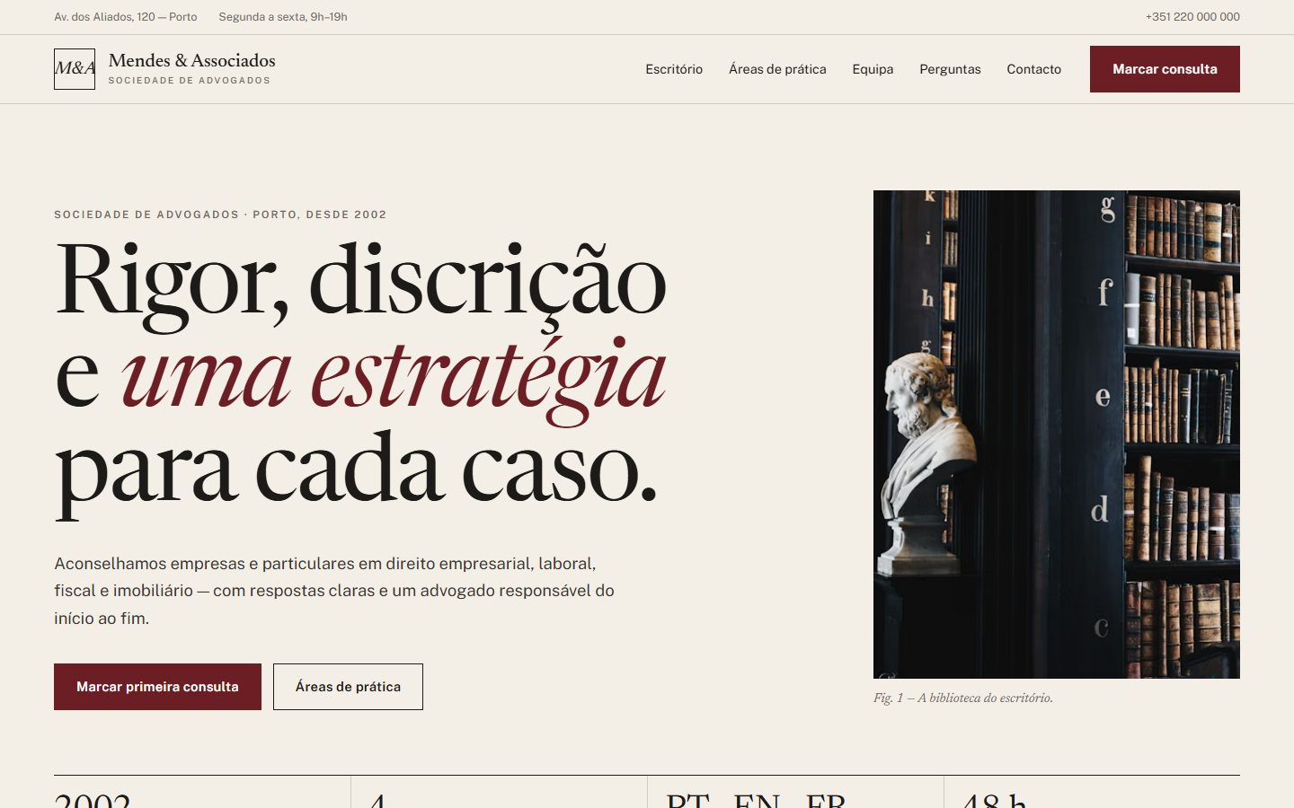 Template Mendes & Associados no computador